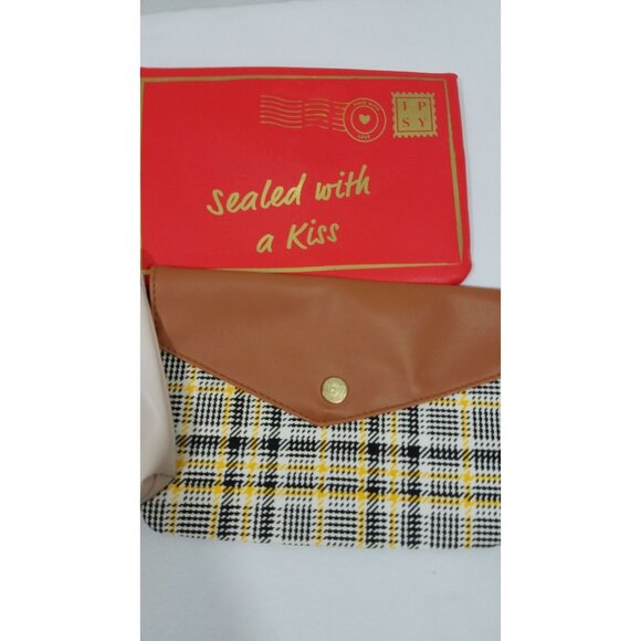 Set Of 4 Ipsy Pouches Mixed Designs & Colors Faux Leather Velvet Material - Picture 2 of 10